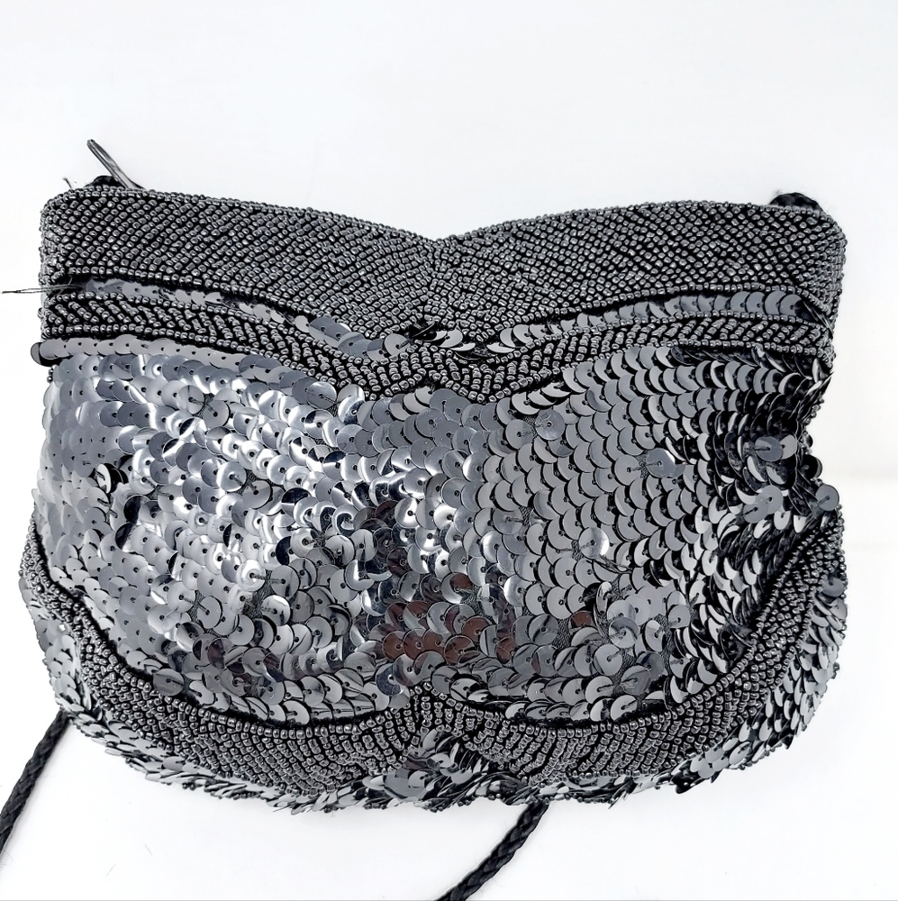 ⭐️5/$20 Black Beaded & Sequins Special Occasion Bag - Picture 2 of 6